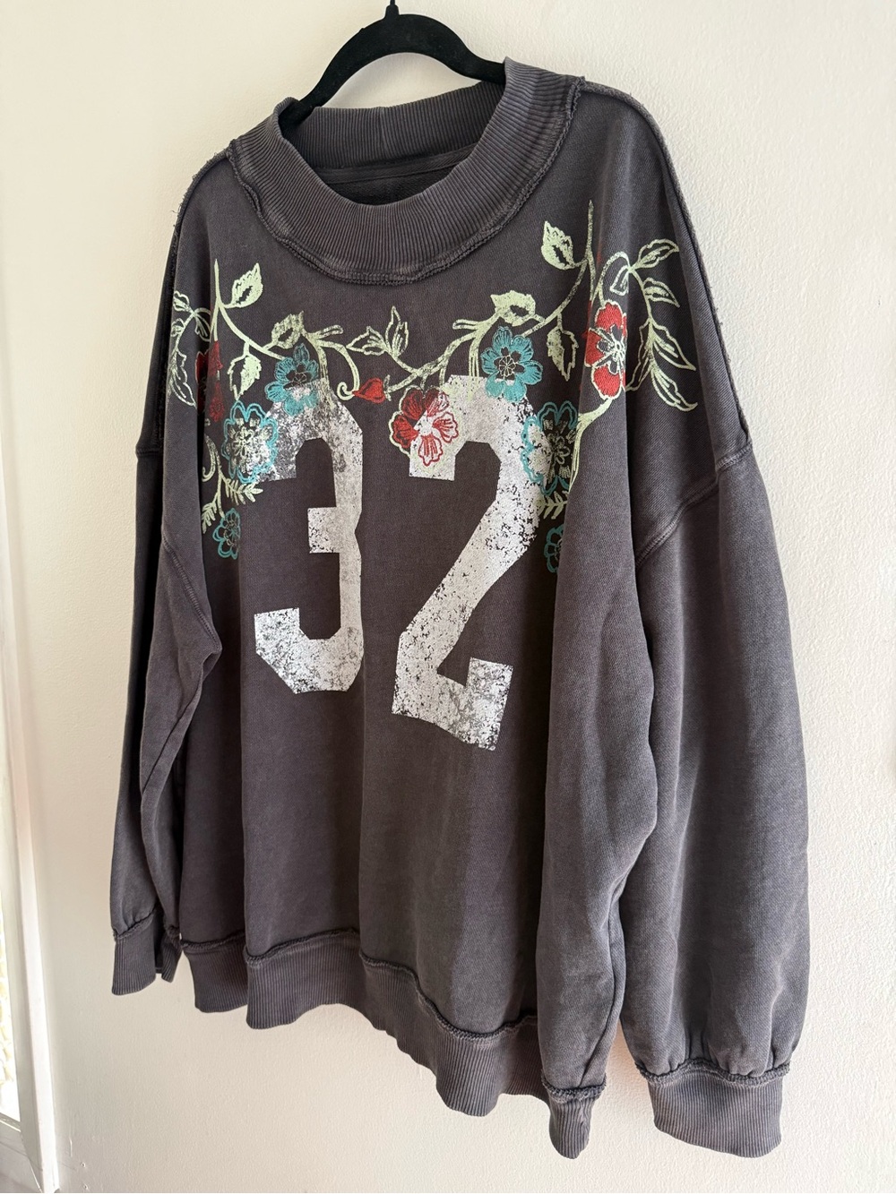 We The Free Palm Springs Turtleneck Graphic Pullover NWT M - Picture 5 of 7